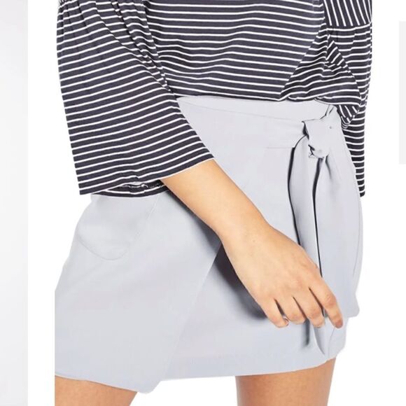Topshop Wrap Mini Skirt with Tie Detail . Grey US 4 - Picture 2 of 10